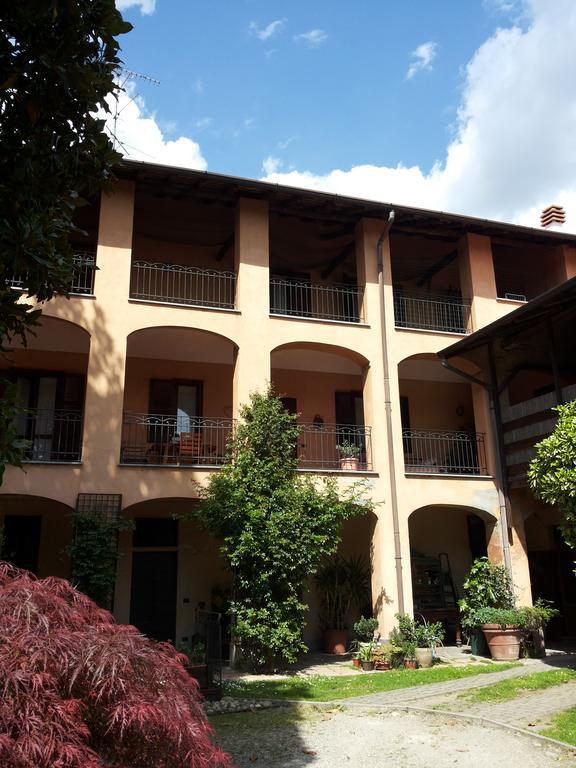 B&B Il Cortile Malpensa Casorate Sempione Exterior photo